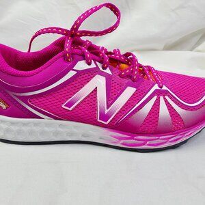 New Balance Fresh Foam Trainer Womens Size 7.5 Low Lace Raspberry Pink Sneakers